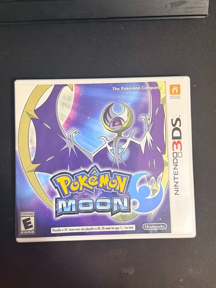 Nintendo Pokémon Moon Nintendo 3DS Game with Case