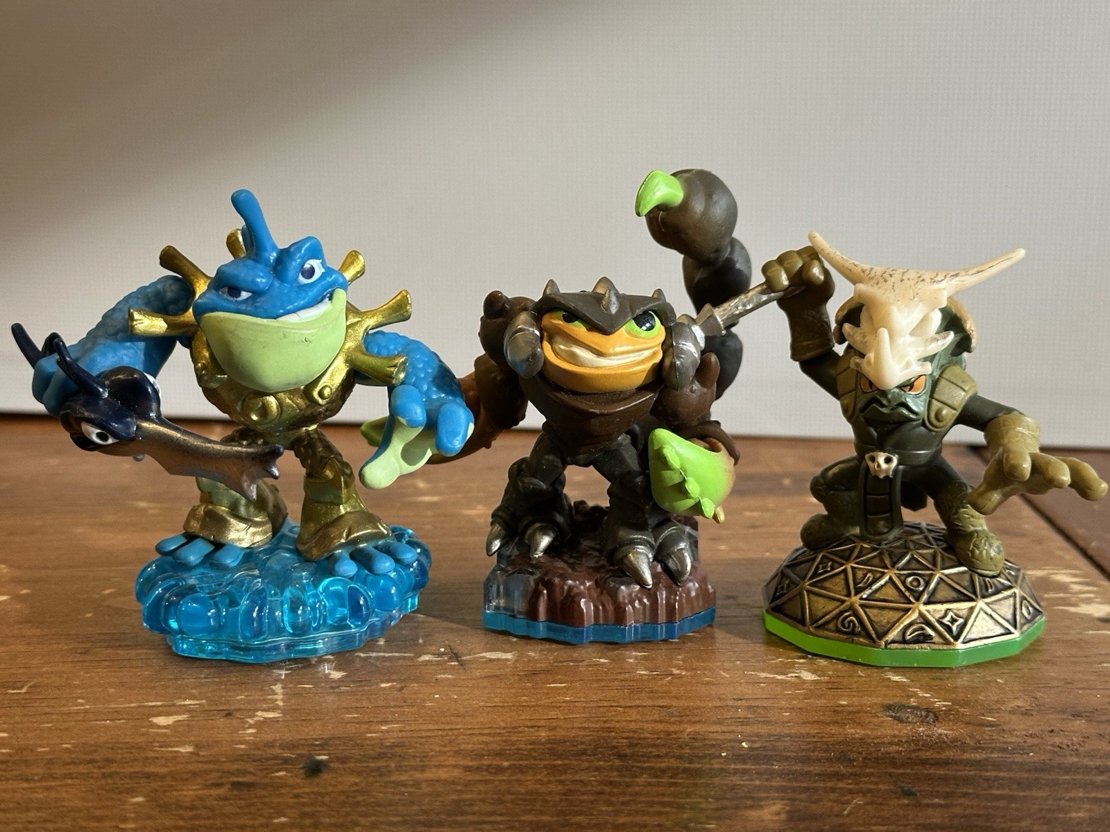 Lot of 3 Skylanders Giants figures- VOODOOD, RIP TIDE and SCORP tested + others!