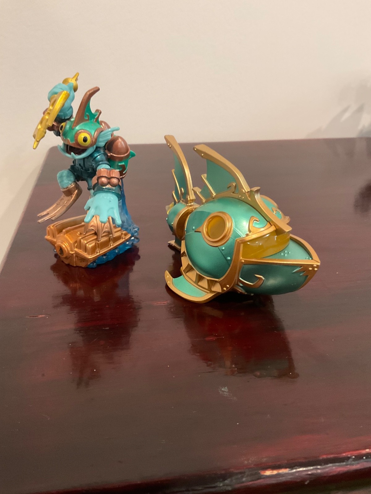 Skylanders Superchargers Reef Ripper Vehicle Deep Dive Gill Grunt Water Element