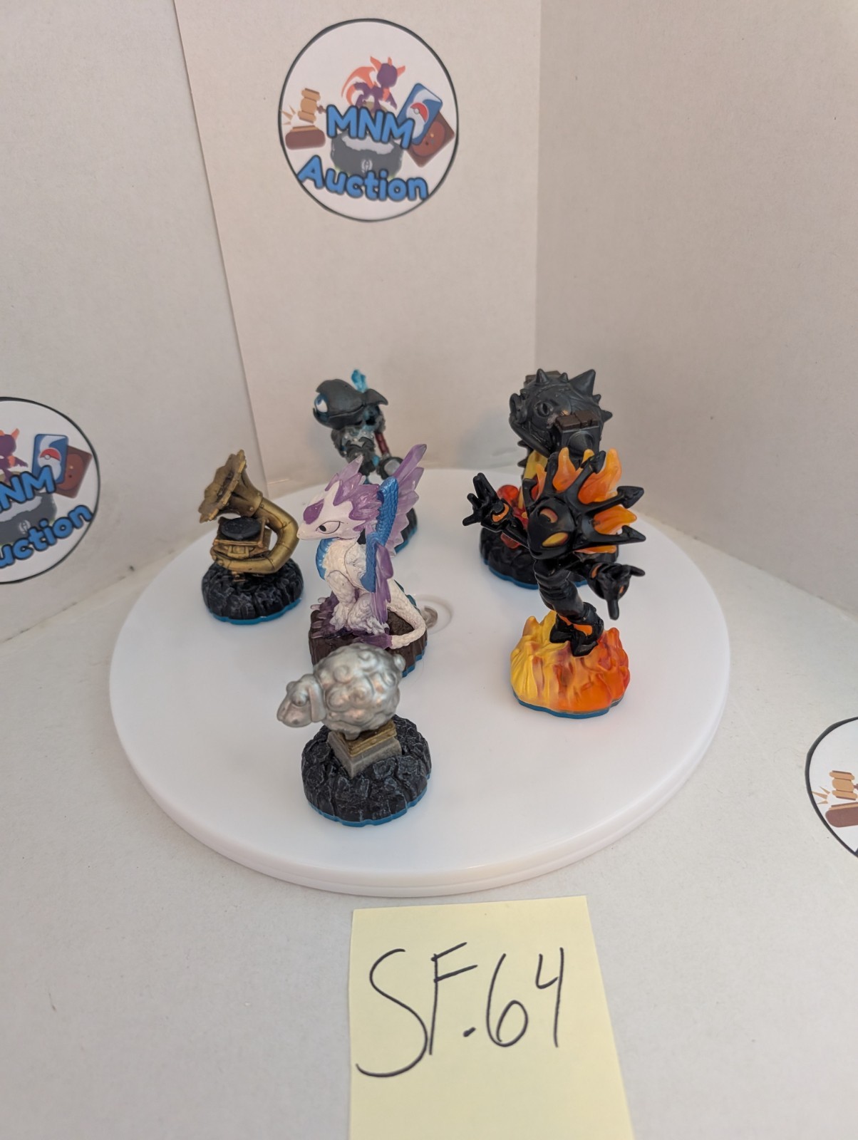 Skylanders Swap Force Lightcore and Rare Magic Items Bundle
