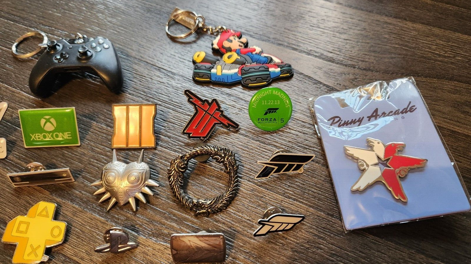 Lot of (16) Video Game Pins & (4) Key Chains – Various Gaming Platforms