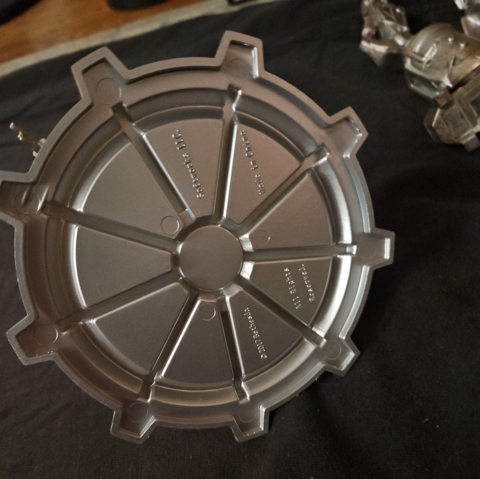 Loot Crate Fallout Screen Shots Nick Valentine figurine, Bethesda from 2017