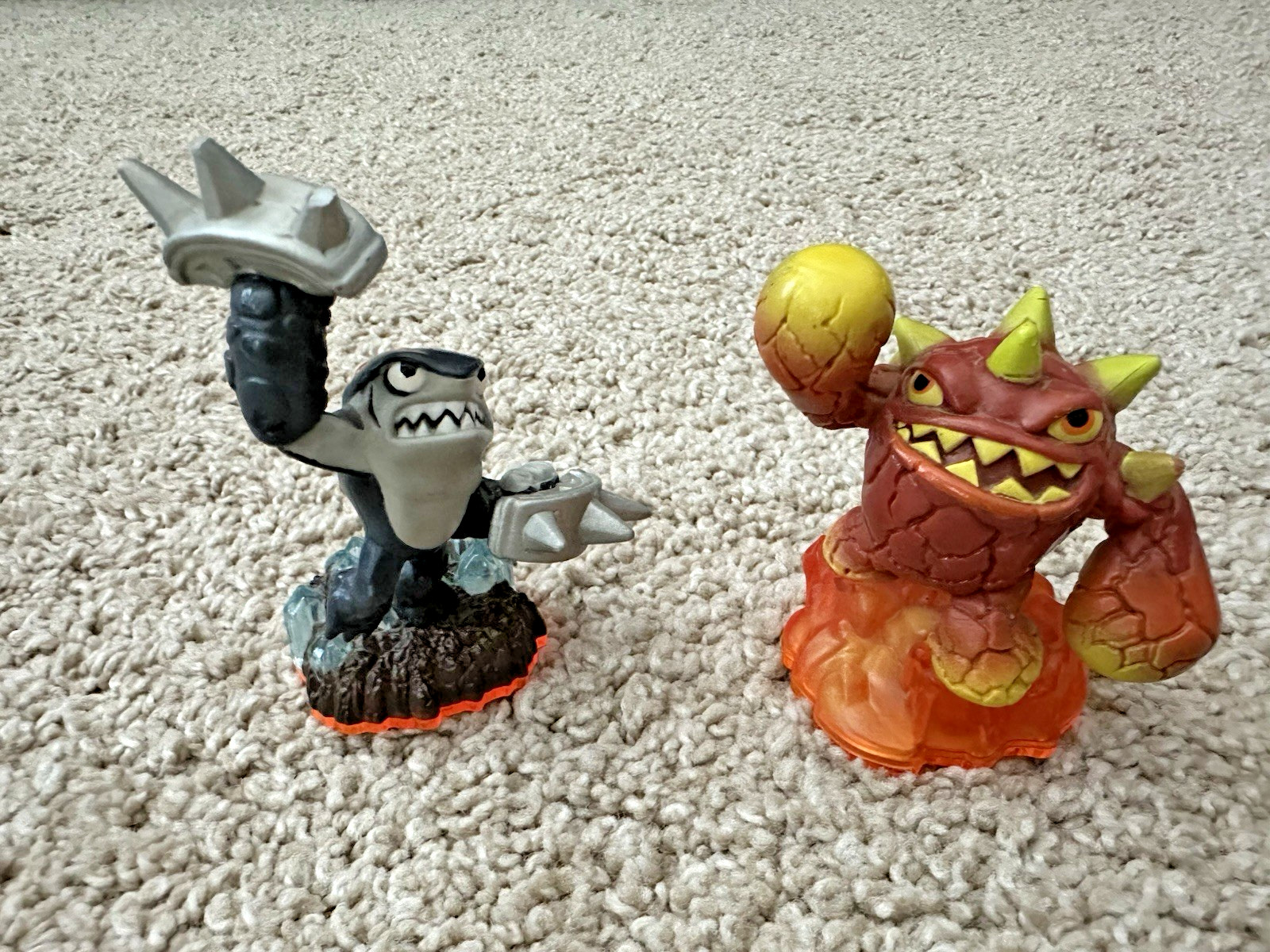 Skylanders: Spyro’s Adventure/Giants Figures(set of 13) w/ Portal of Power + USB