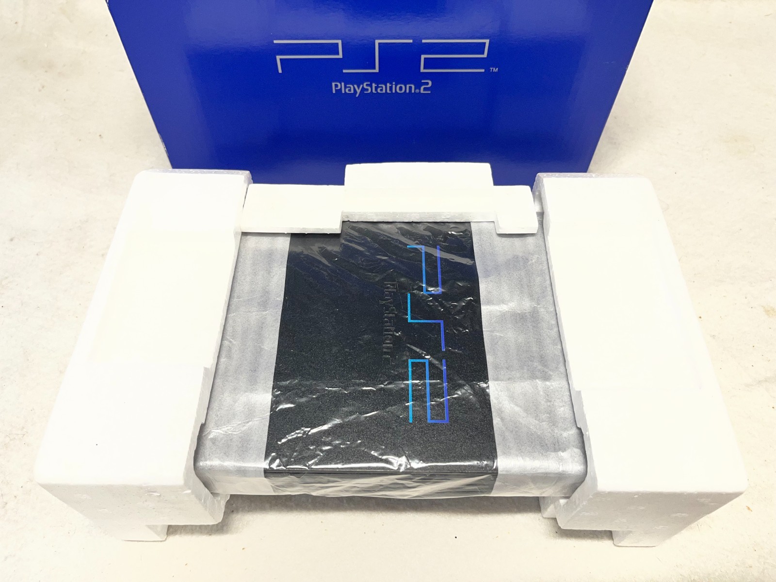 Barely Used Sony Playstation 2 PS2 Console System 39001 Complete in Original BOX