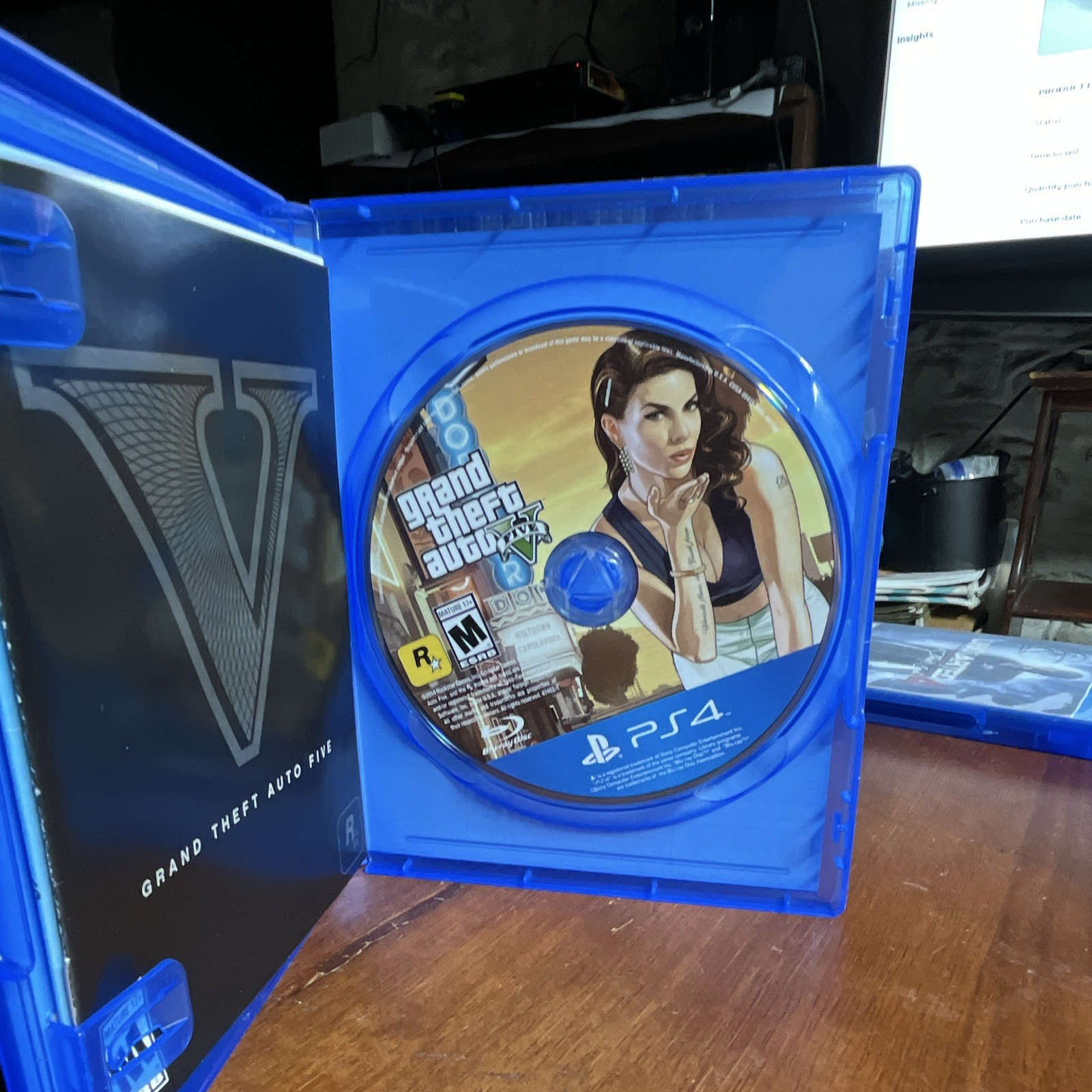 Grand Theft Auto V PS4 CIB including map *Testing pending*