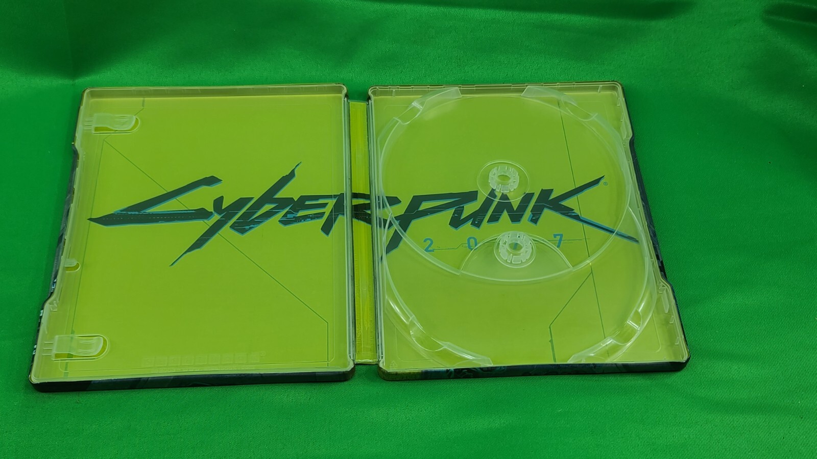 Cyberpunk 2077 Collector’s Edition Steelbook Case (NO GAME)