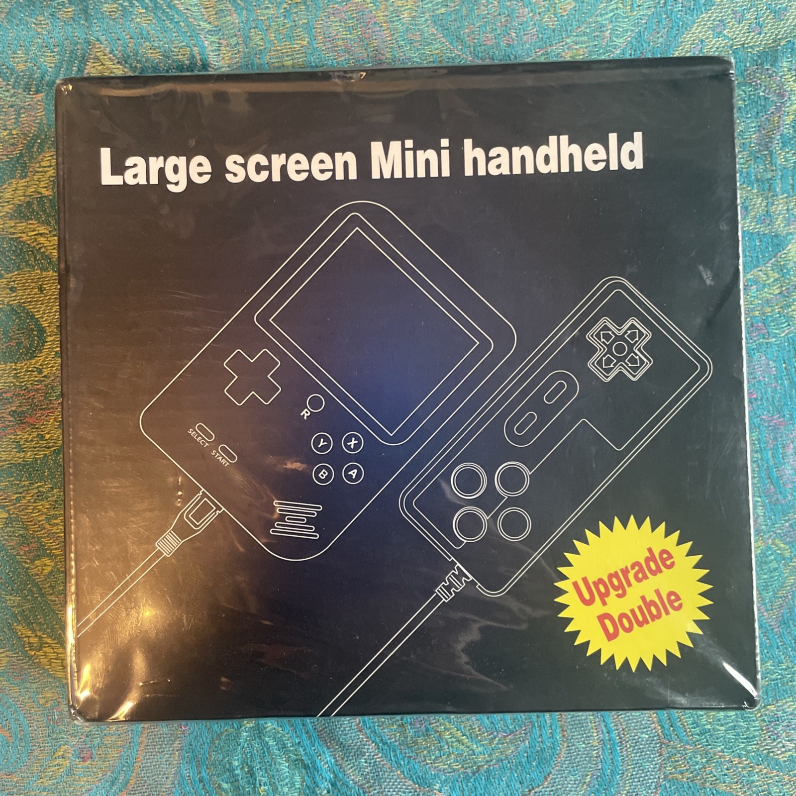 VIDEO GAME RETRO 3”LED LARGE SCREEN MINI HANDHELD .. THIS CAN CONNECT TO TV
