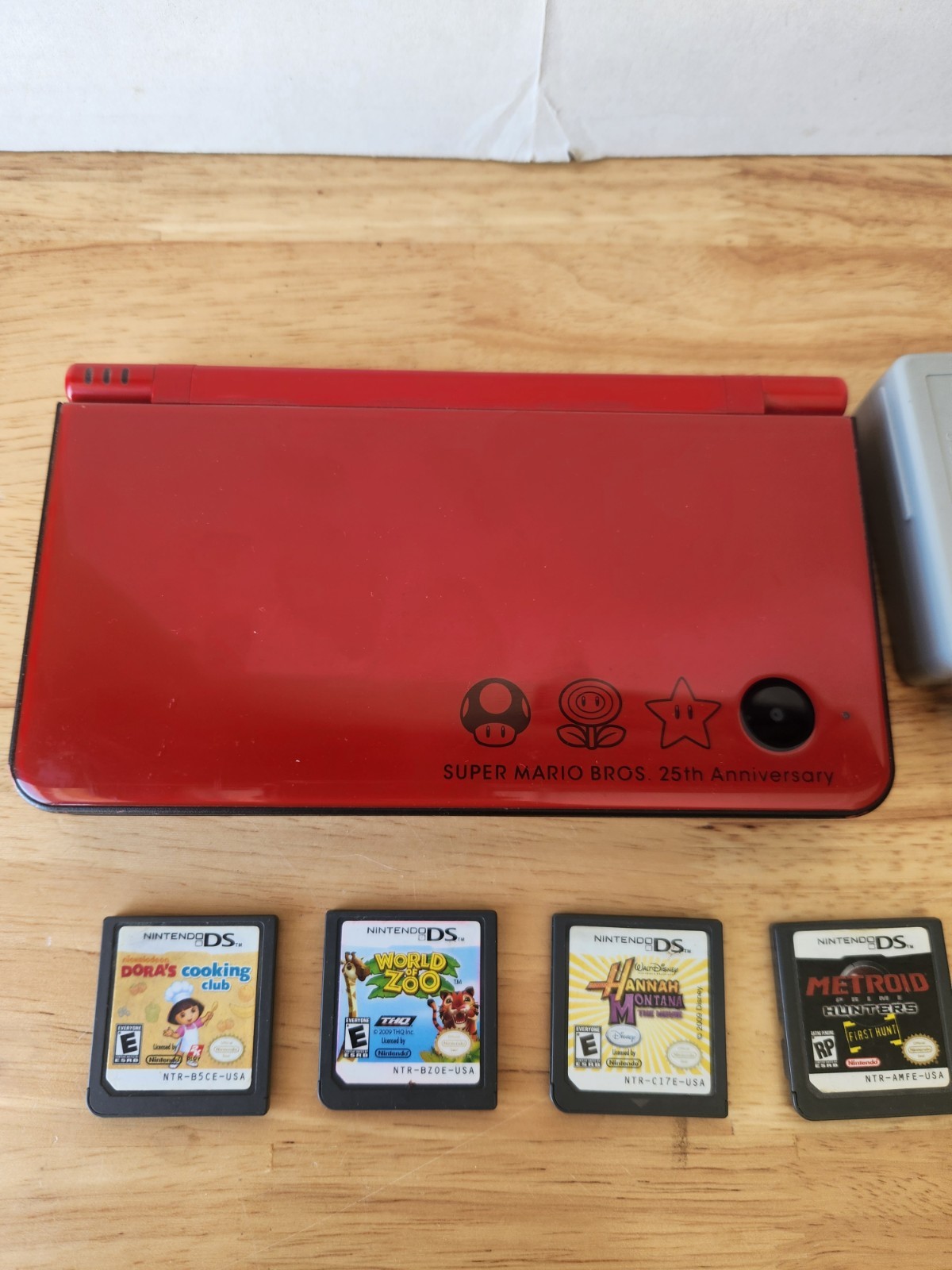 Nintendo DSi XL – Mario Bros 25th Anniversary Edition – TESTED WORKING + 4 Games