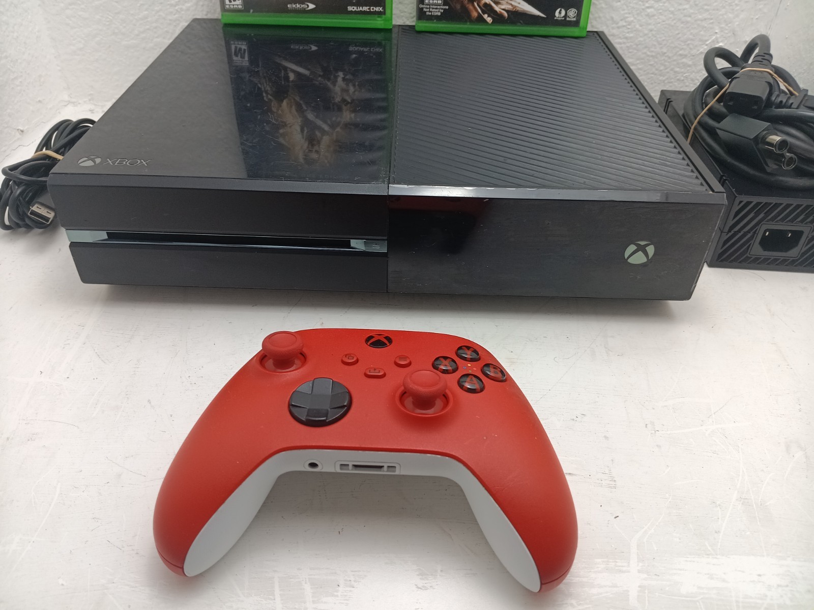 Microsoft Xbox One 500GB Console Bundle w/ controller & games – Tested