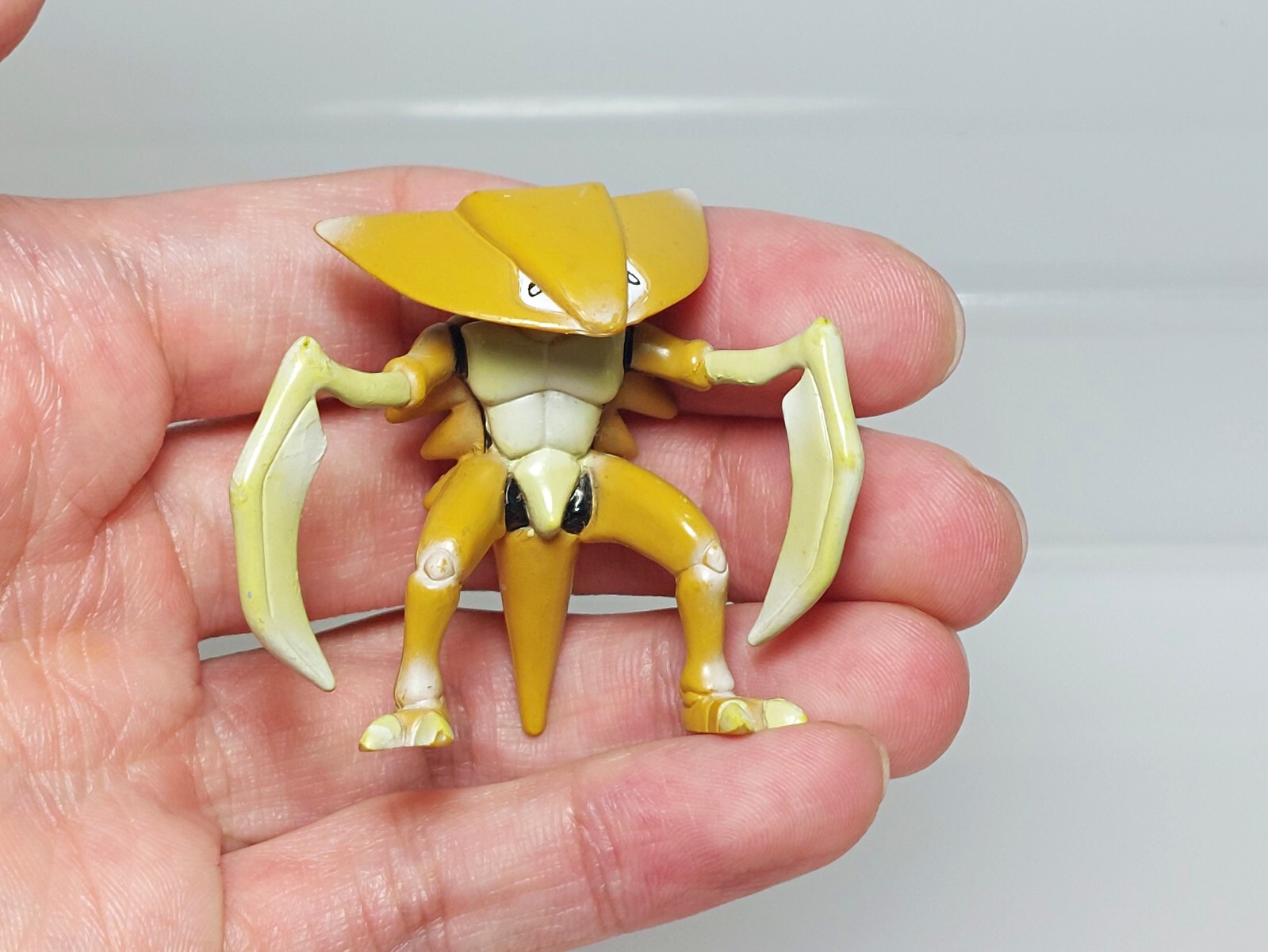 Kabutops Kabuto Pokemon Monster Collection Figure Tomy Japan B07 0.9-1.6in