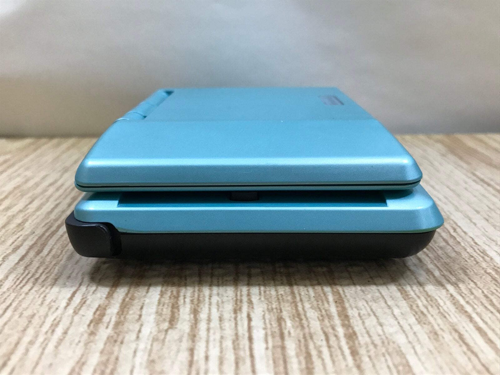 Nintendo DS Turquoise Blue Console Nintendo Japan – With Defects LH1231