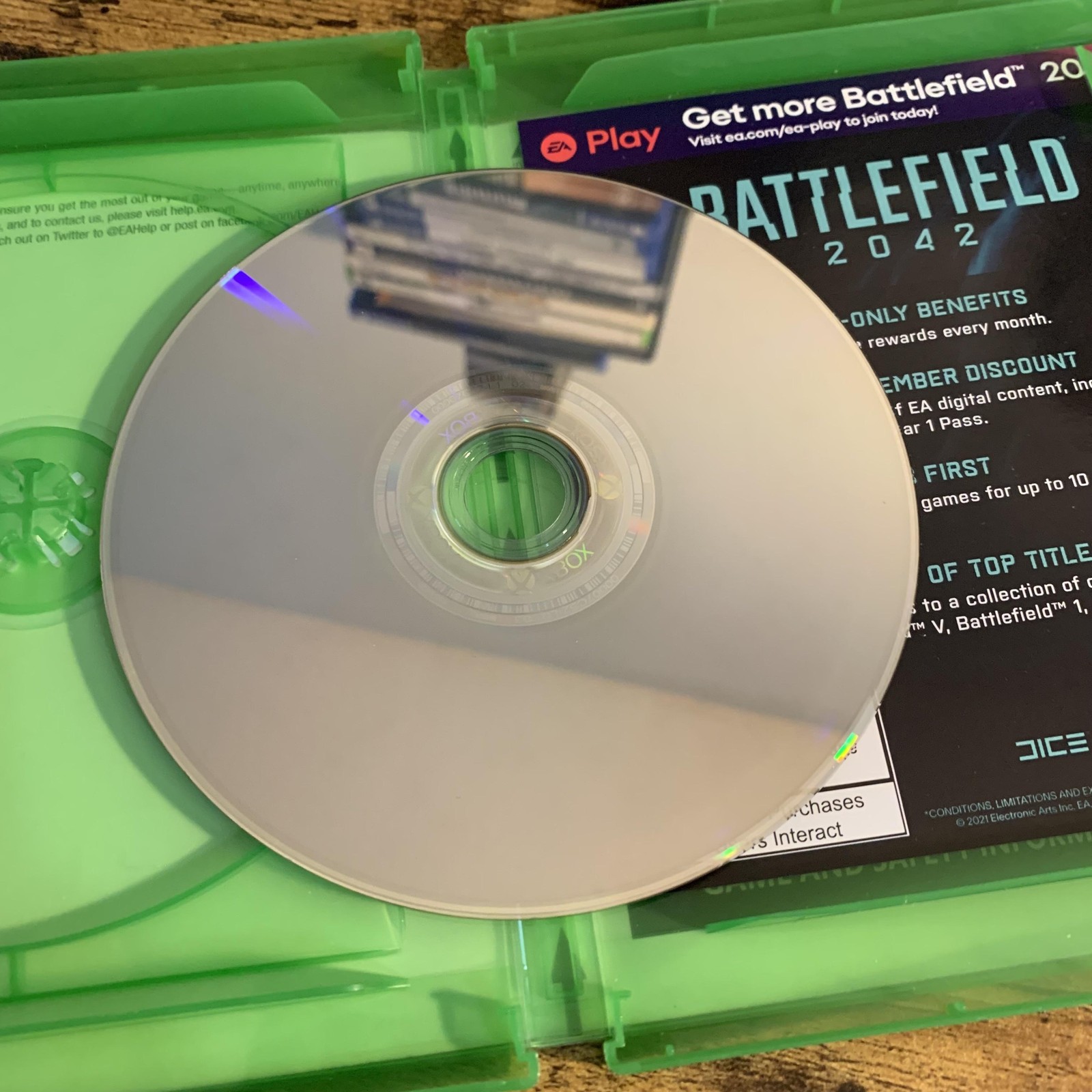 Battlefield 2042 Microsoft Xbox One/Series X Shooter Video Game Case & Disc