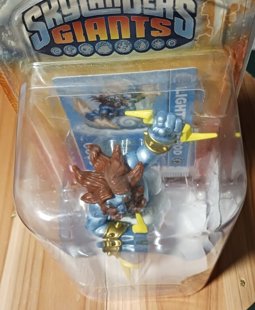SKYLANDERS GIANTS == LIGHTNING ROD == SERIES 2