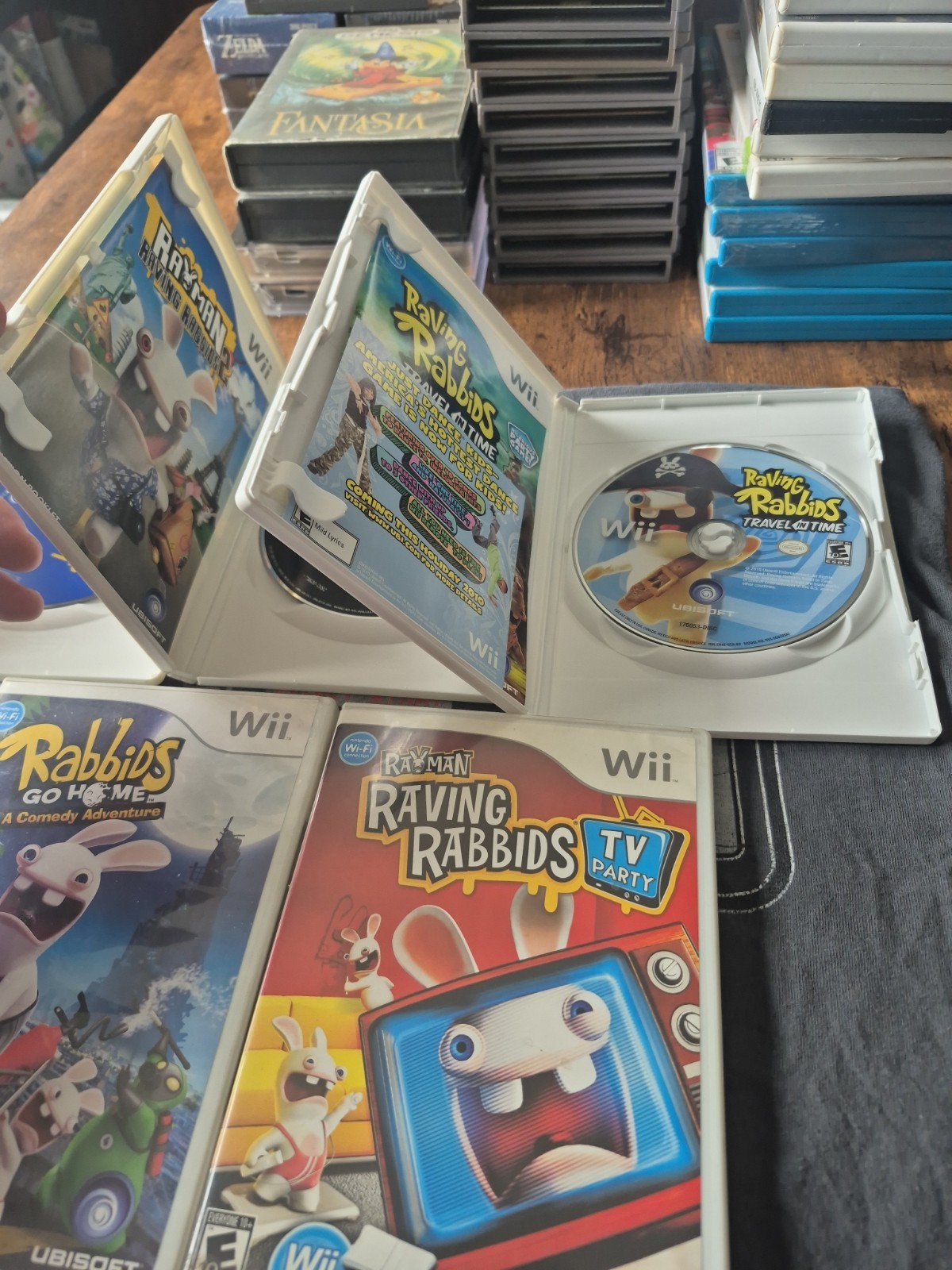 Nintendo Wii RAYMAN RAVING RABBIDS 5 Game CollectionFUN