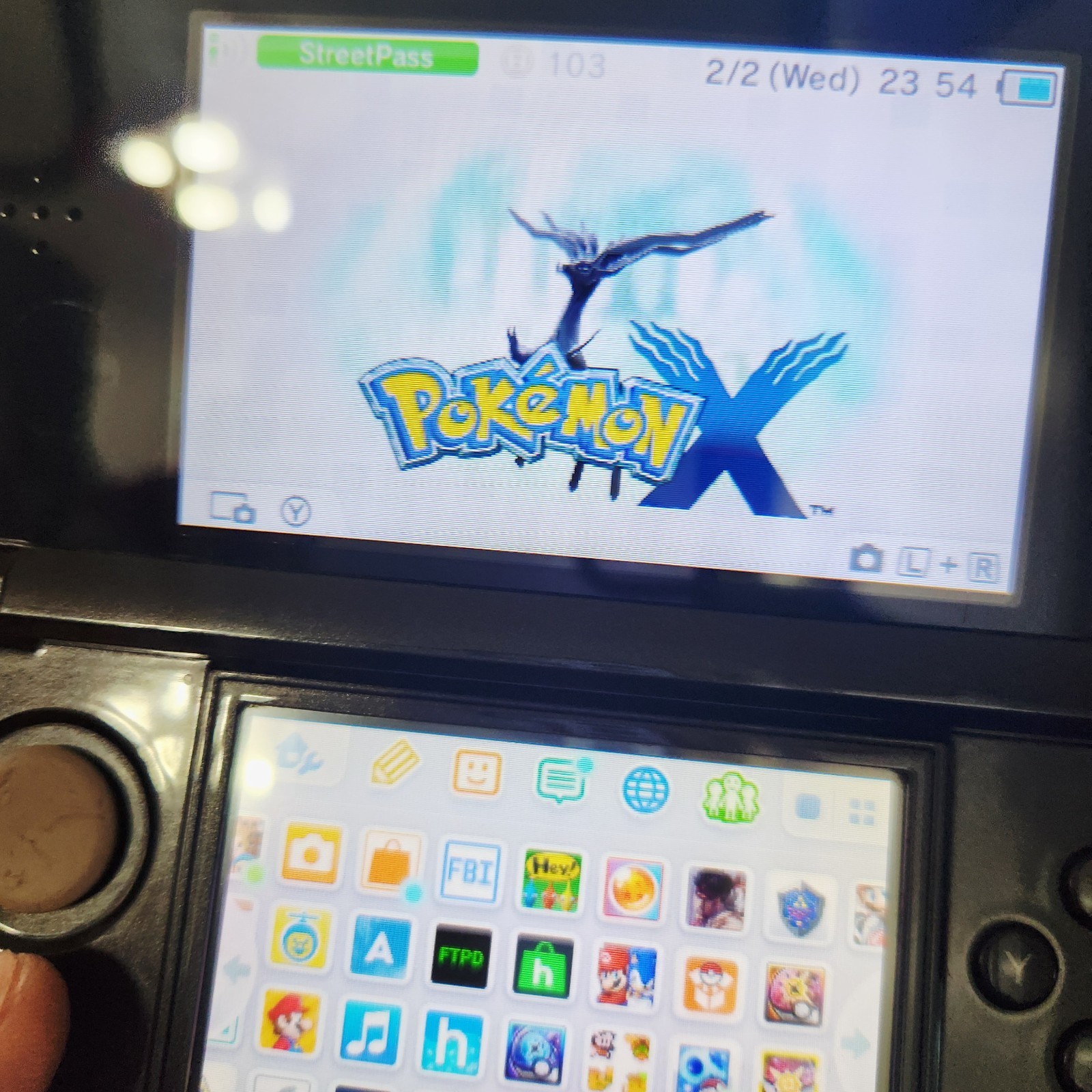 3DS Cosmo Black Handheld System CTR-001 W/GAMES – TESTED