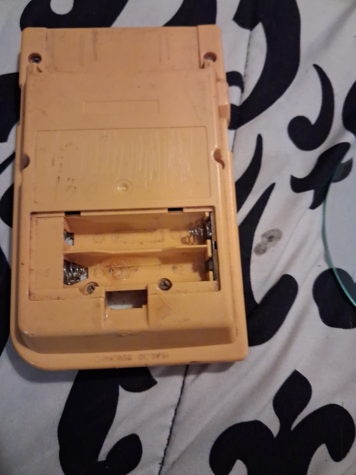 Nintendo MGB001 Game Boy Pocket Console Yellow – Not Working
