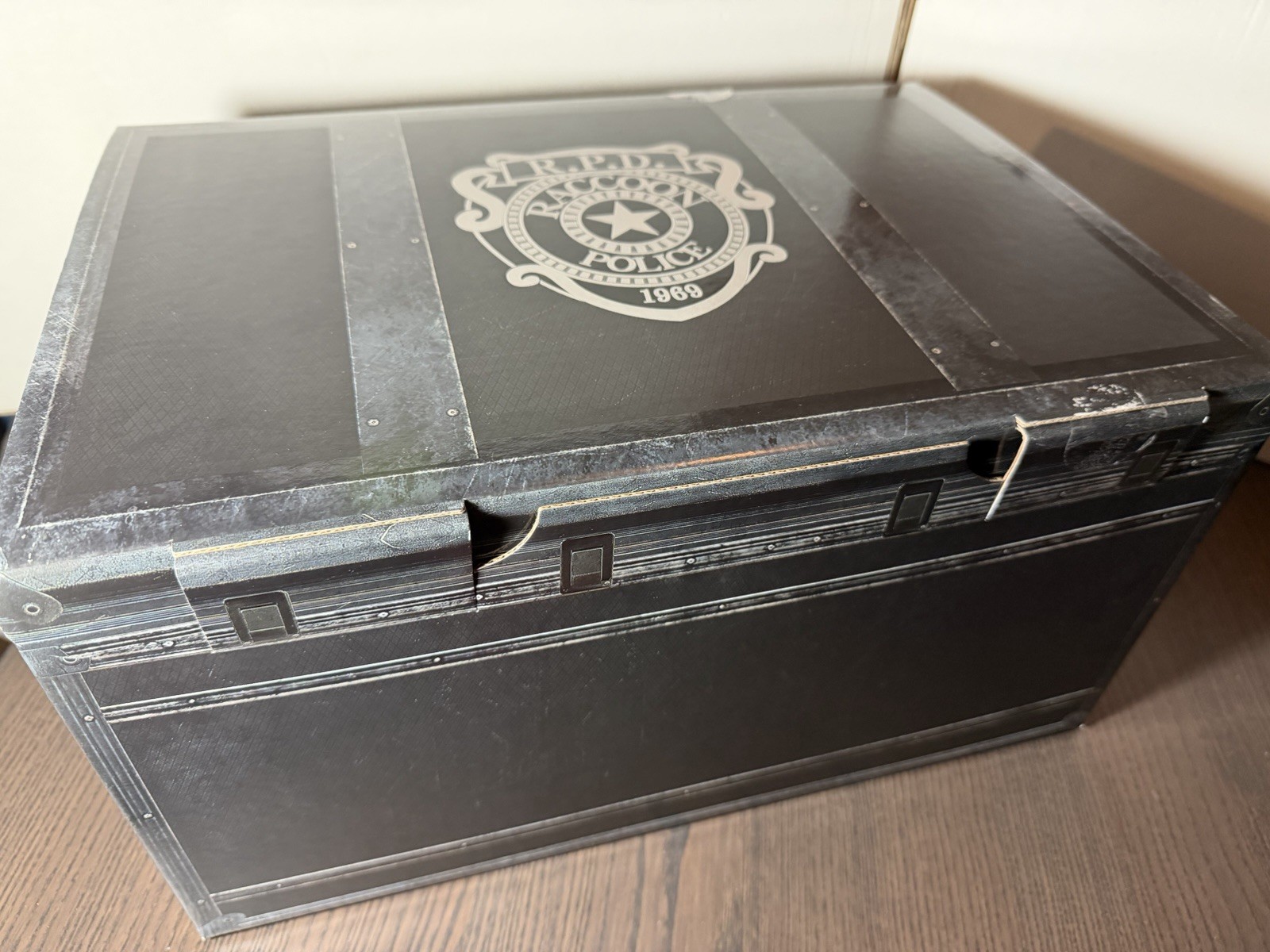 Resident Evil 2 – Gamestop Exclusive Collector’s Edition (Playstation 4 PS4)