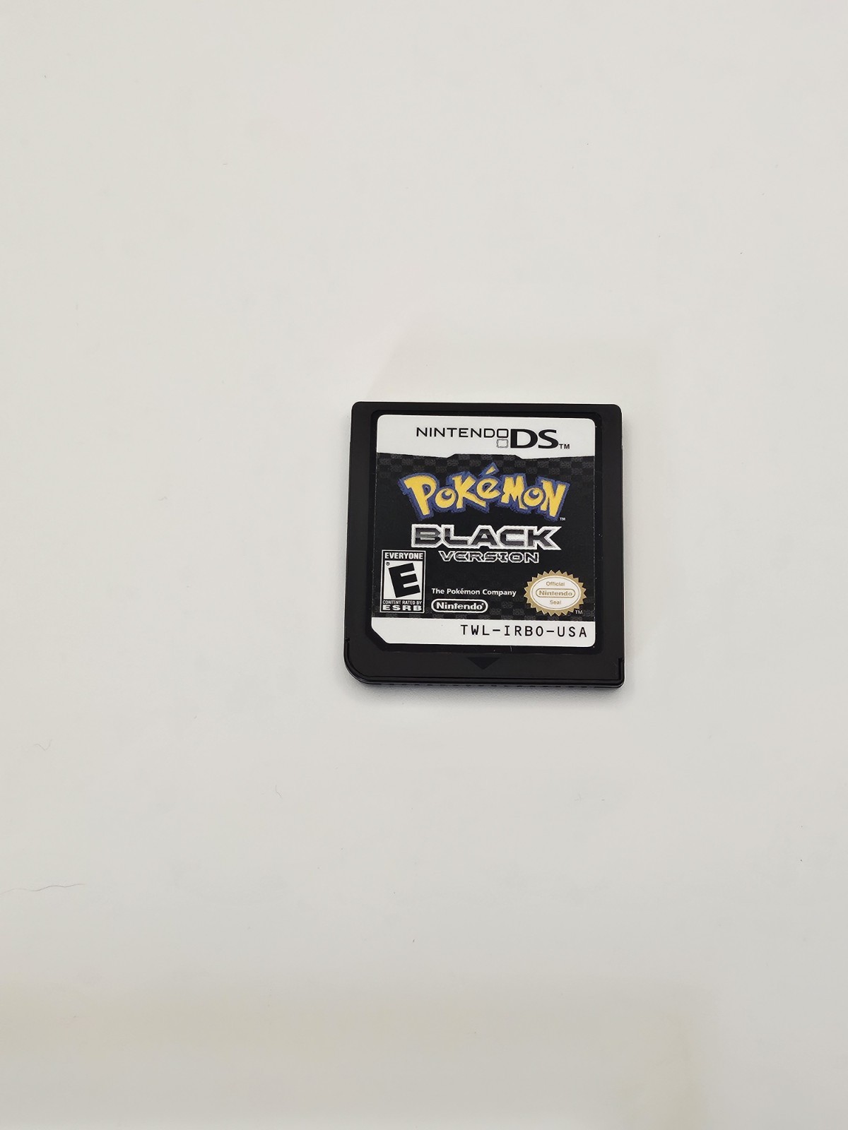 Pokemon Black Version Complete in Box Nintendo DS
