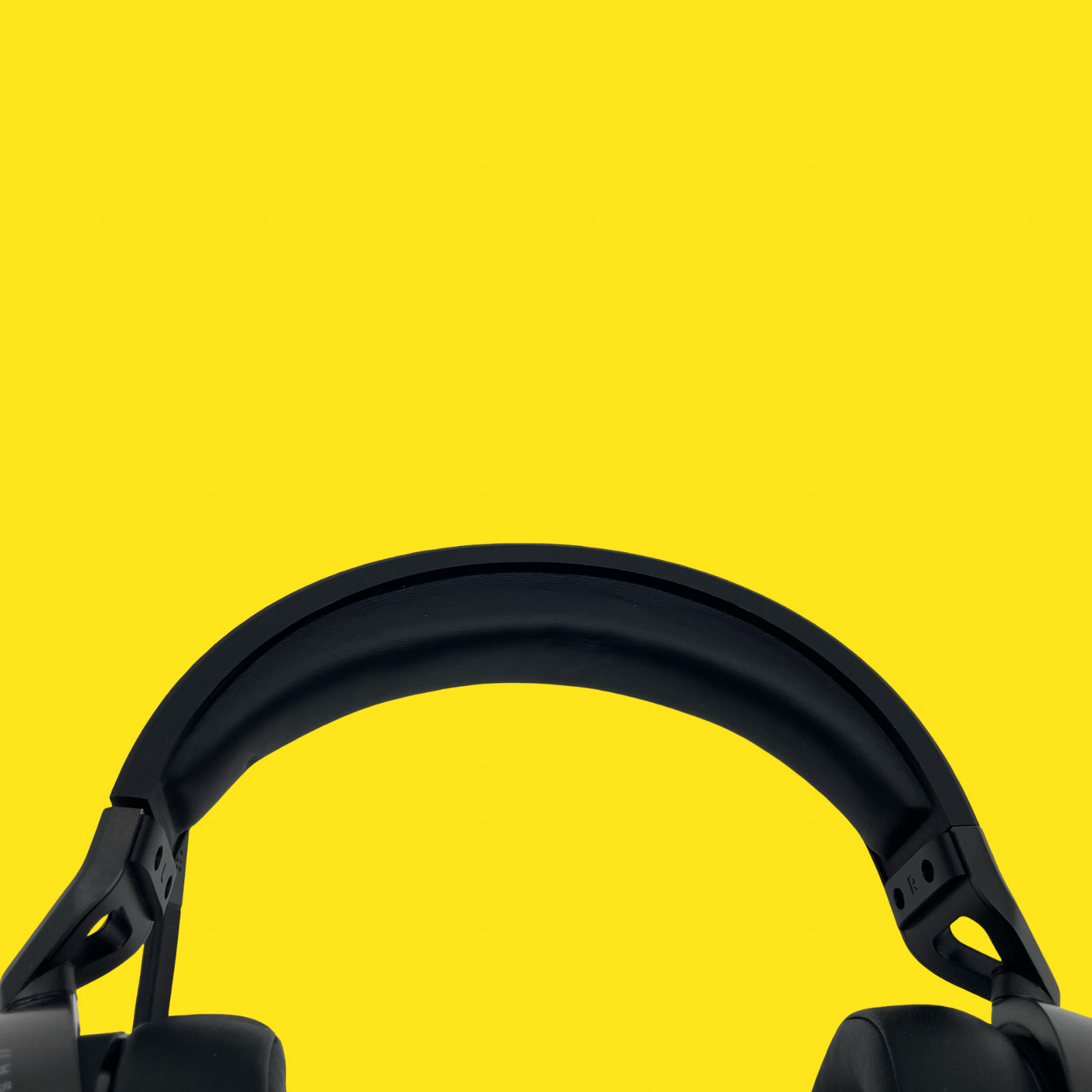 CORSAIR HS65 SURROUND Wired Gaming Headset Black #2491 z65/167 (VH)