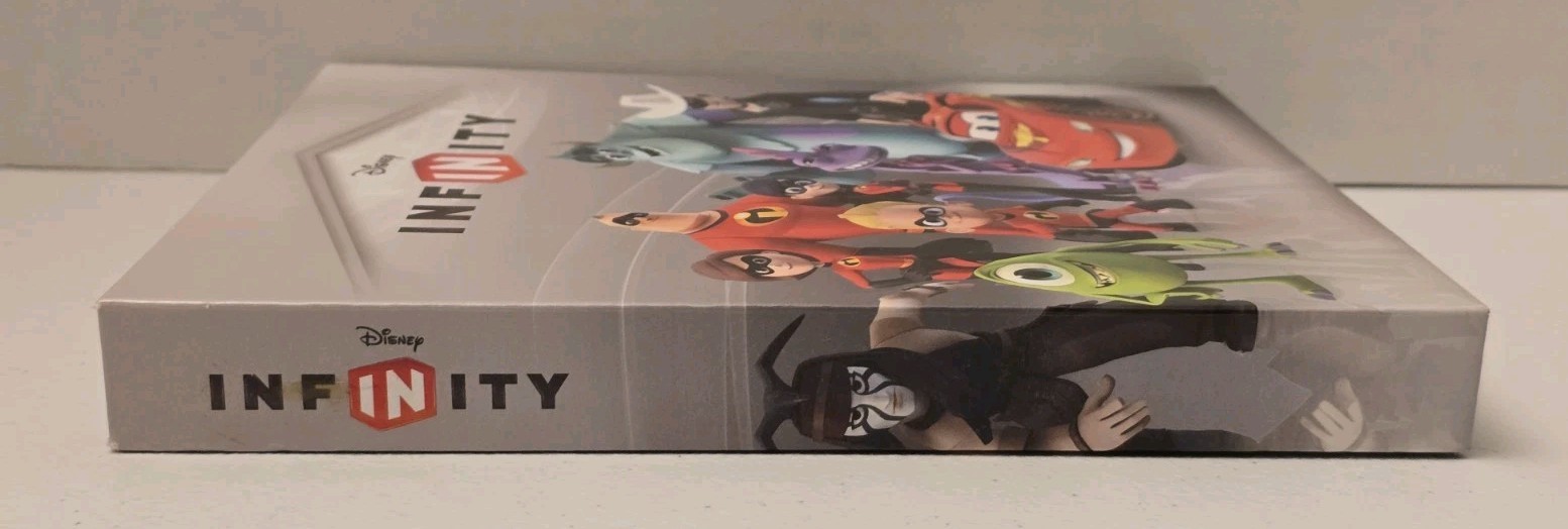 Disney Infinity Power Disc album with 11 Discs