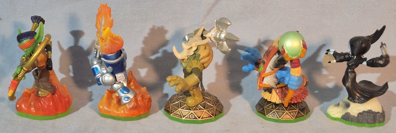 5 Skylanders Figures, Flameslinger, Ignitor, Voodood, Double Trouble, Hex