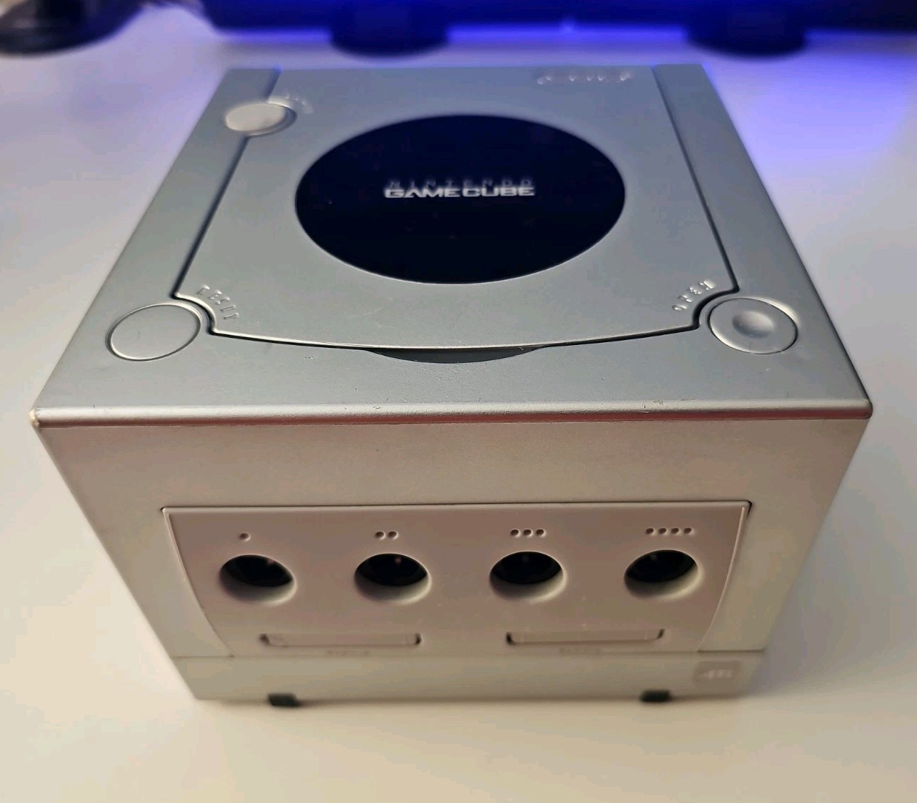 Nintendo GameCube Console Bundle (Silver) + MarioKartDD + GCBA