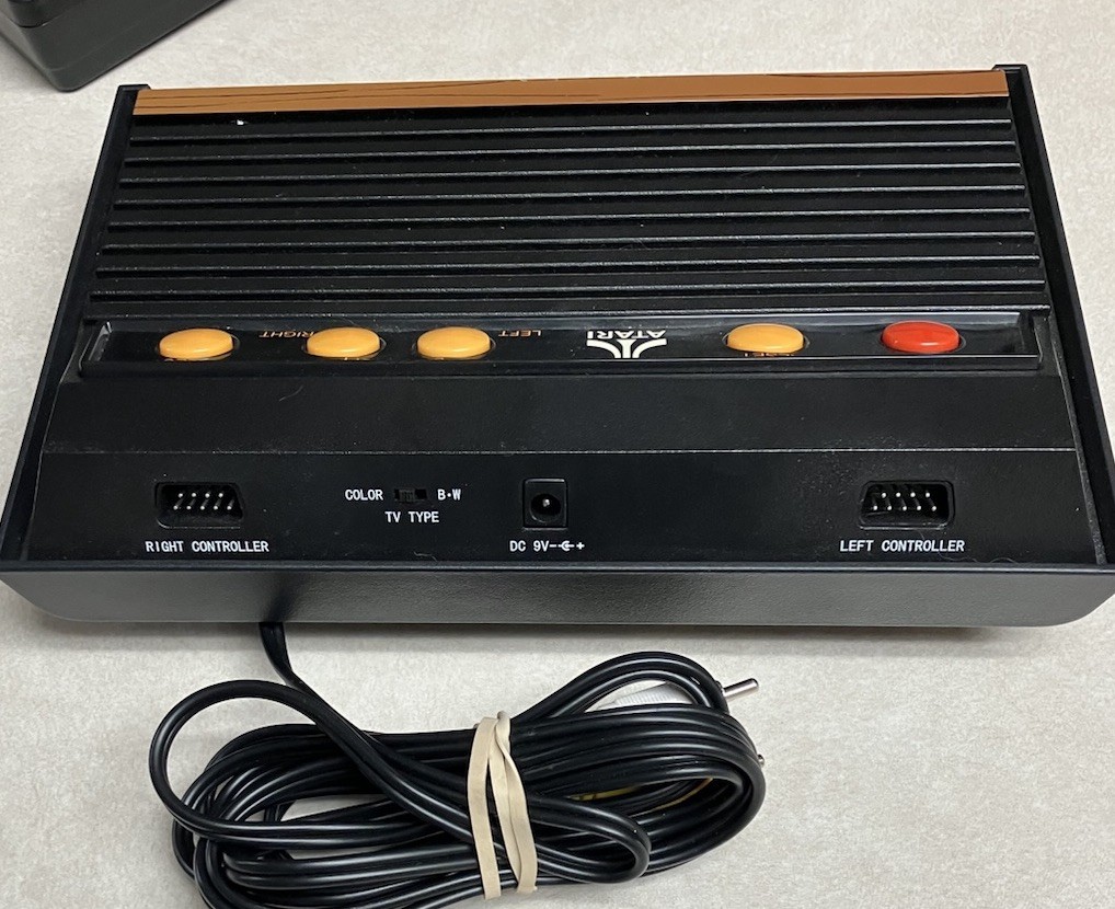 Atari Flashback 2 Classic Game Console 40 Built in Games 2 Controllers
