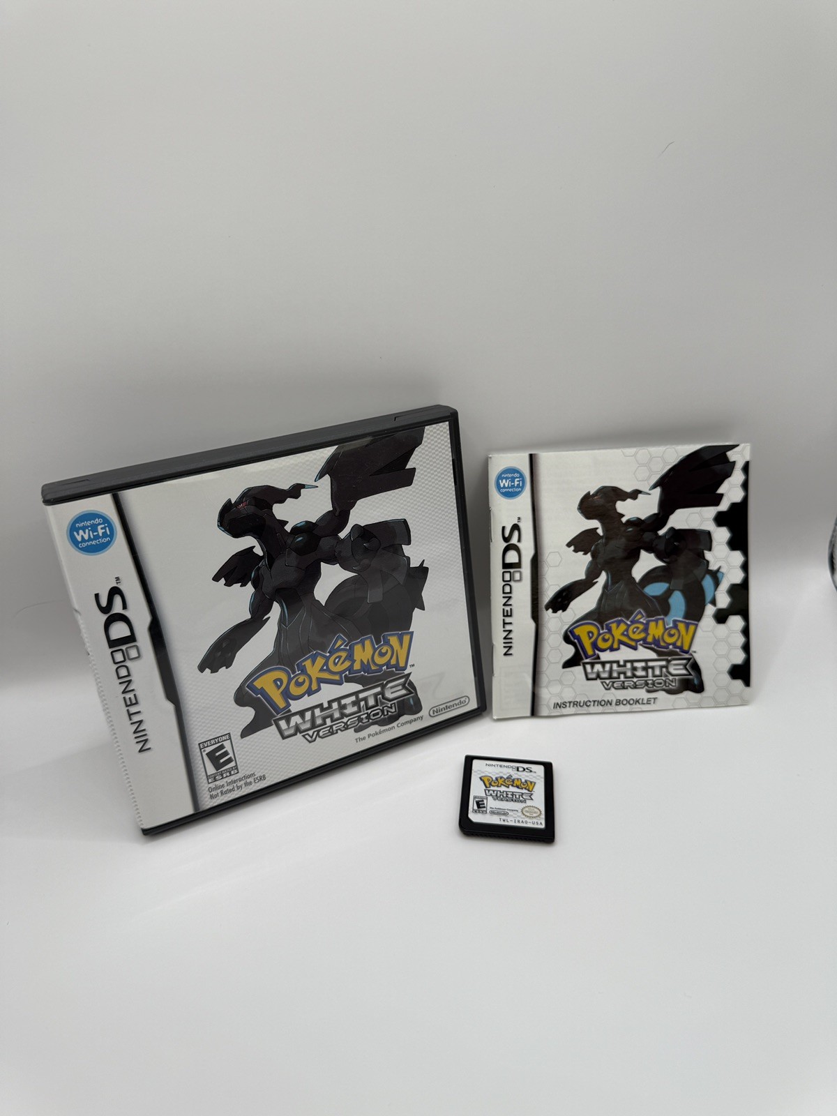 Pokémon White Version – Nintendo DS – CIB – Authentic – Tested & Working