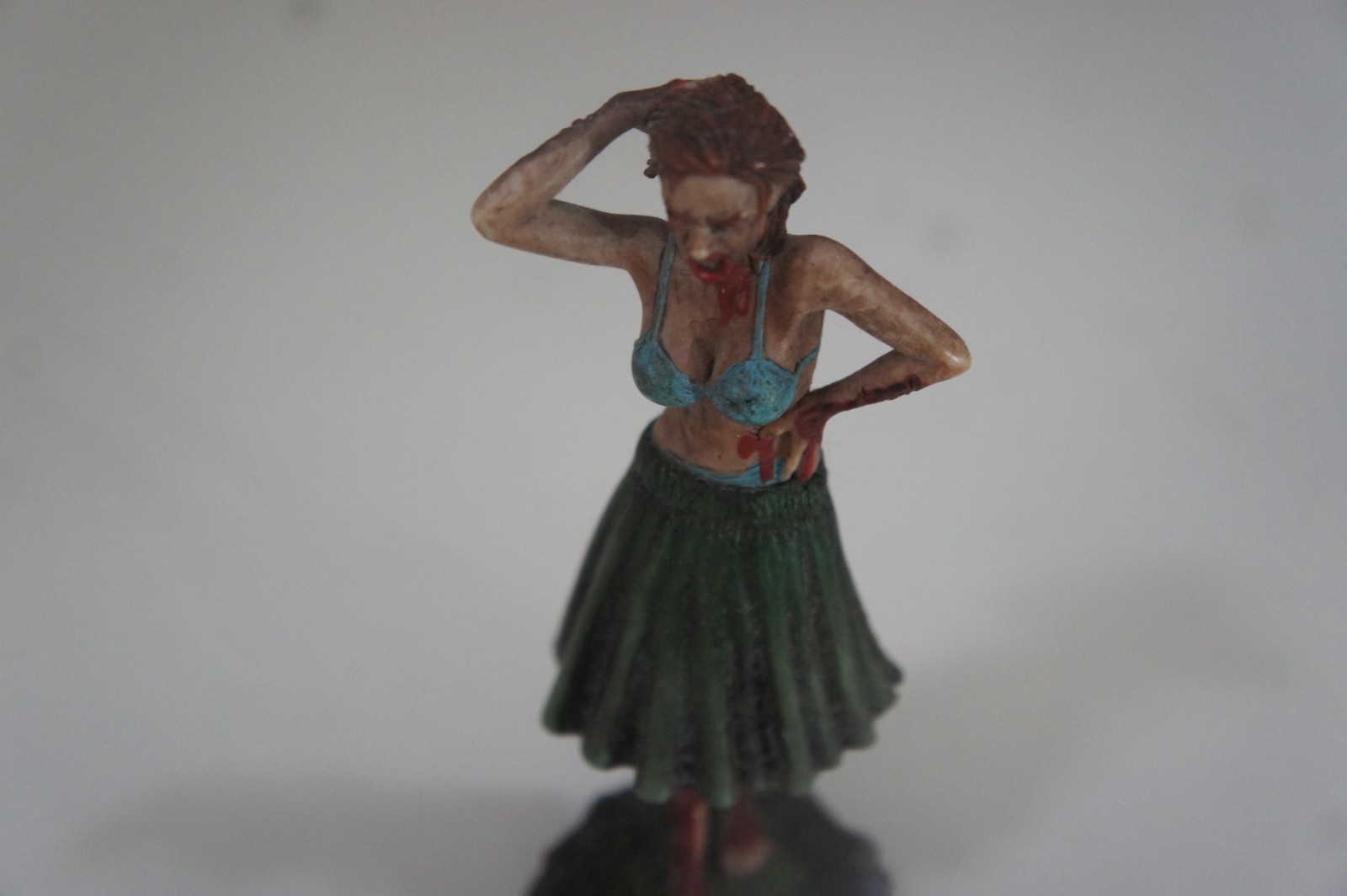 Dead Island Riptide Rigor Mortis Collectors Edition Zombie Hula Girl Bobblehead