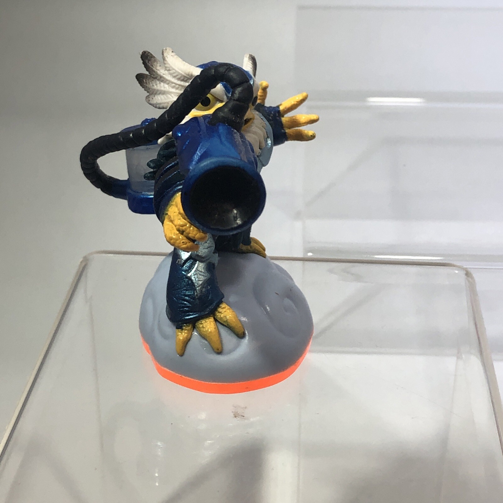Lot of 6 Skylanders Figures Eruptor, Stealth Elf, Cynder, Gill Grunt, & More