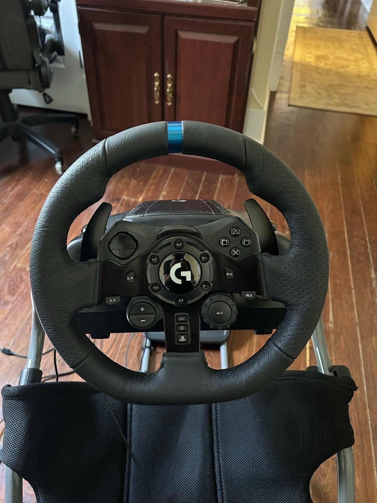 Logitech G923 TRUEFORCE PS5 PS4 PC Wheel & Pedals +Playseat ChallengeX LogitechG