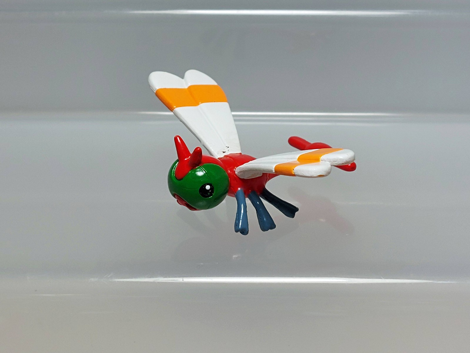 Yanma Pokemon Monster Collection Figure Tomy Japan R09 0.9in