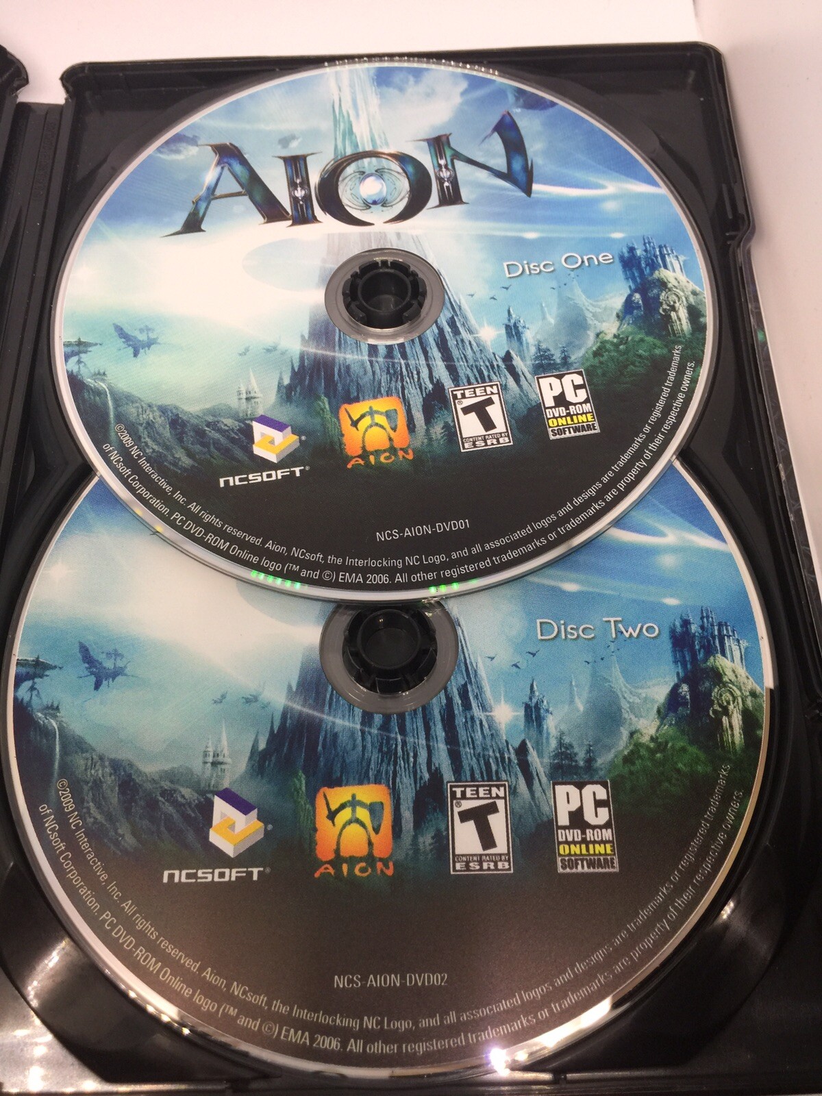Aion MMORPG 2 Disc Steelcase No Code NC Soft 2009