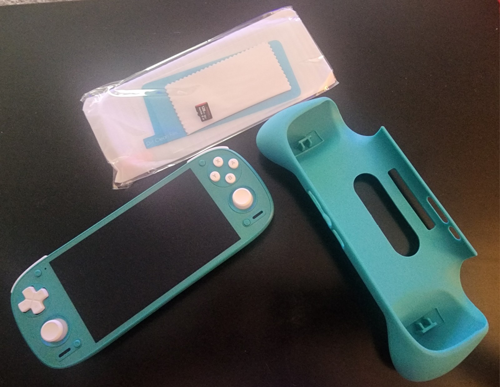 Retroid Pocket 5 Android Handheld Teal w/ Grip, 128GB microSD, Scene Protector.