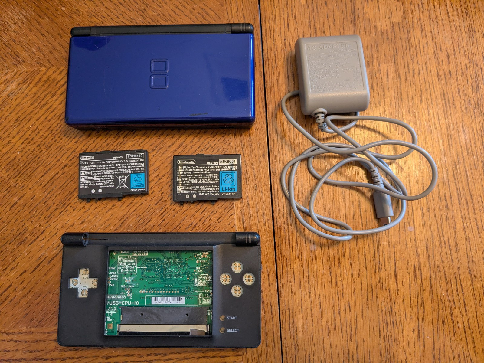 Nintendo DS Lite Handheld System – Blue/Black – READ DESCRIPTION