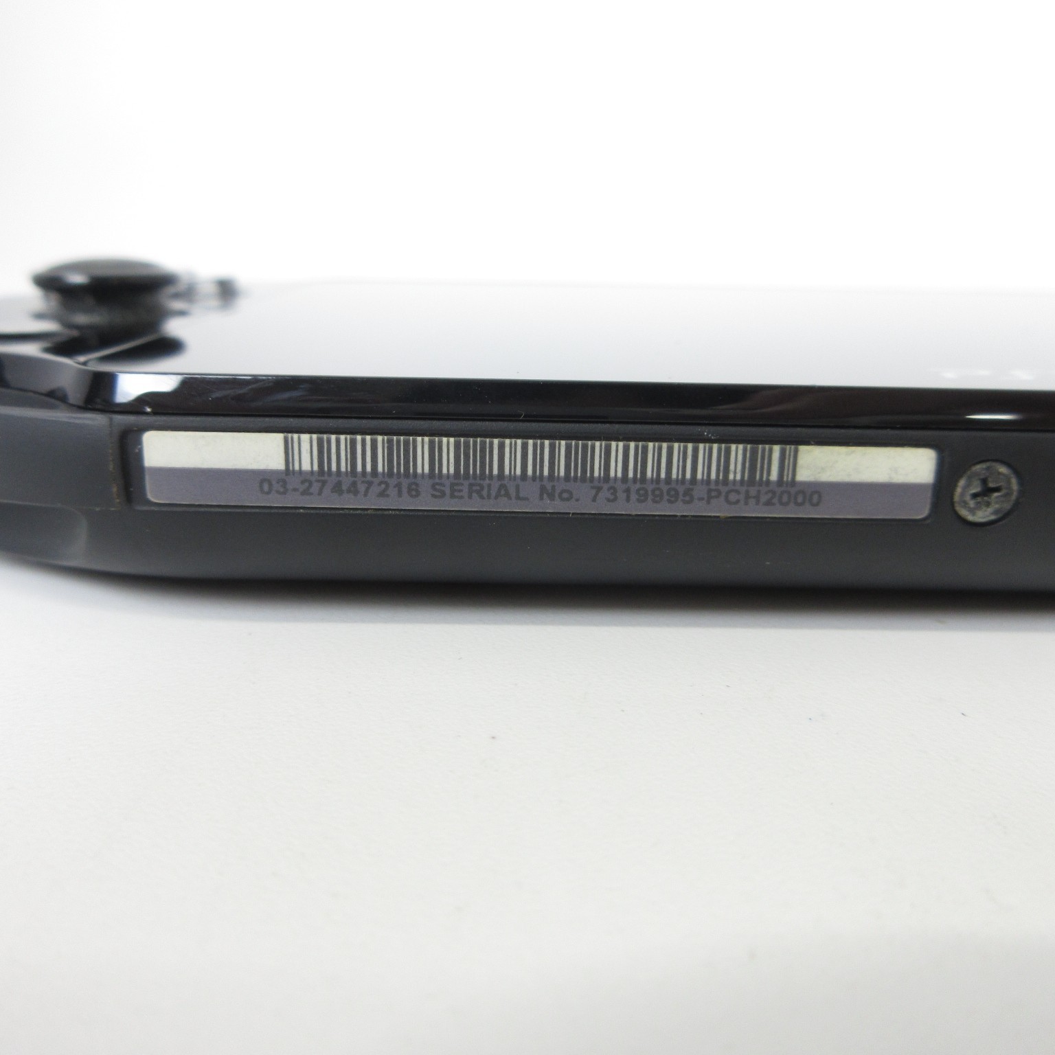 【Very Good】Sony PS Vita PCH-2000 Black Wi-Fi Model Console #Arr08/0615/03