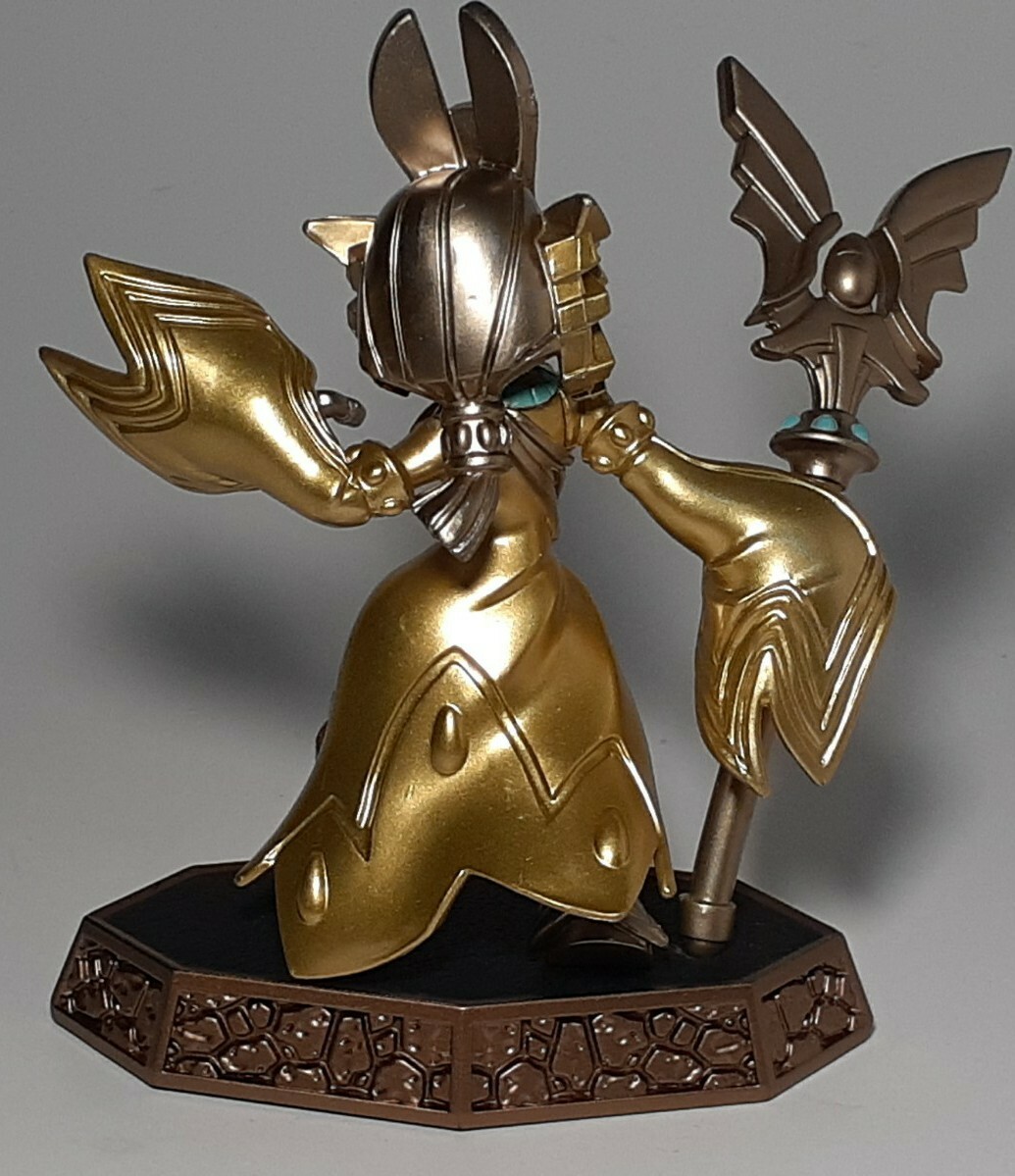 SKYKANDERS Golden Queen & Sea Trophy Figures
