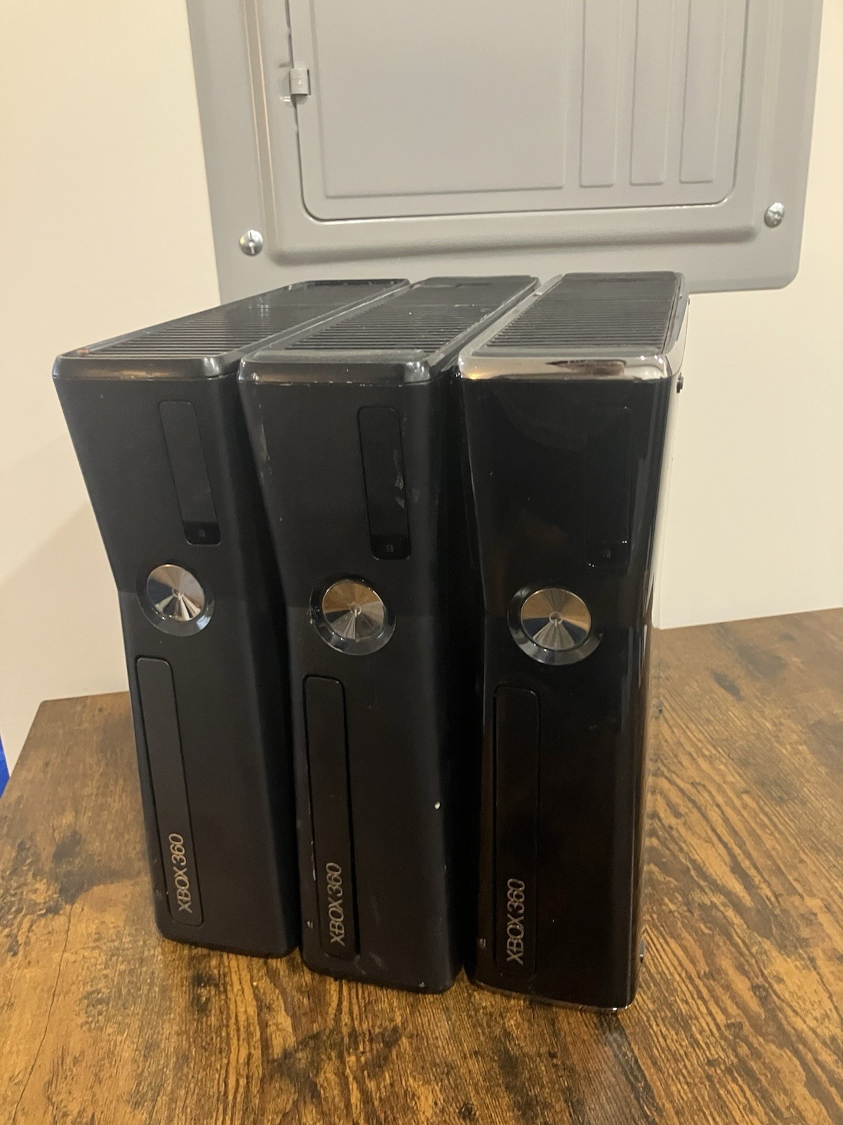 Lot Of 3 Broken Microsoft XBox 360 S Slim Console 1439 – For Parts Repair Only