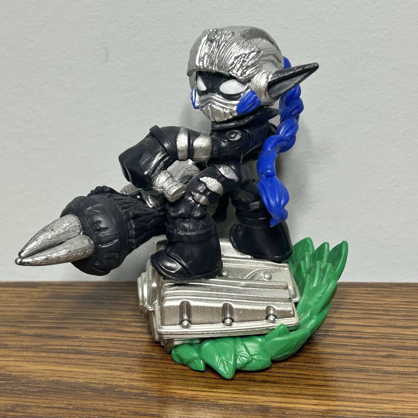 Skylanders Superchargers Dark Super Shot Stealth Elf Character Figure