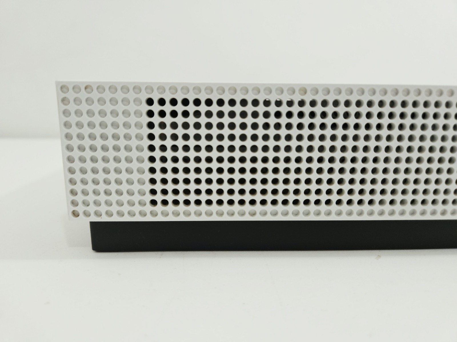 Microsoft Xbox One S 1TB White Console 4K UHD With Power Cord