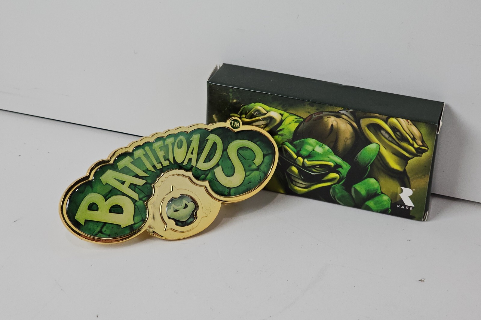 Lot Of 2 Battletoads Gold Belt Buckle – June 2017 Loot Crate Gaming Exclusive