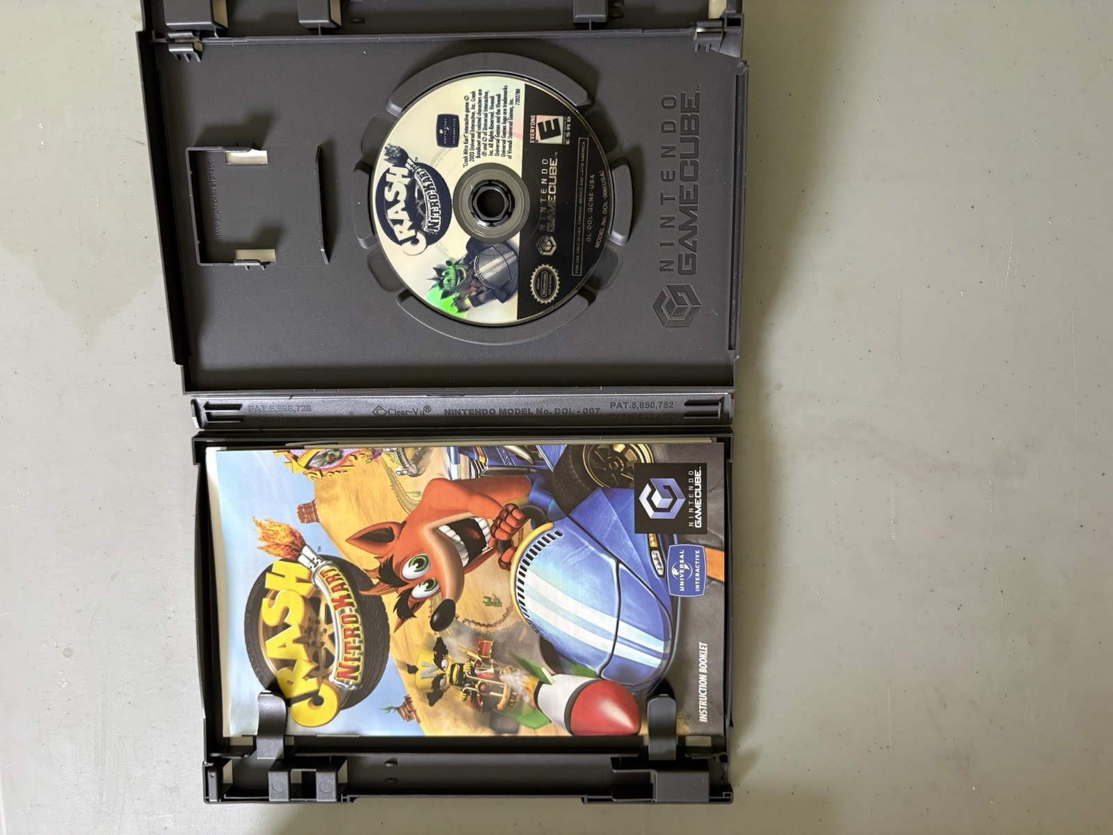 Universal Crash Nitro Kart Nintendo GameCube Manual Included E-Everyone Racing