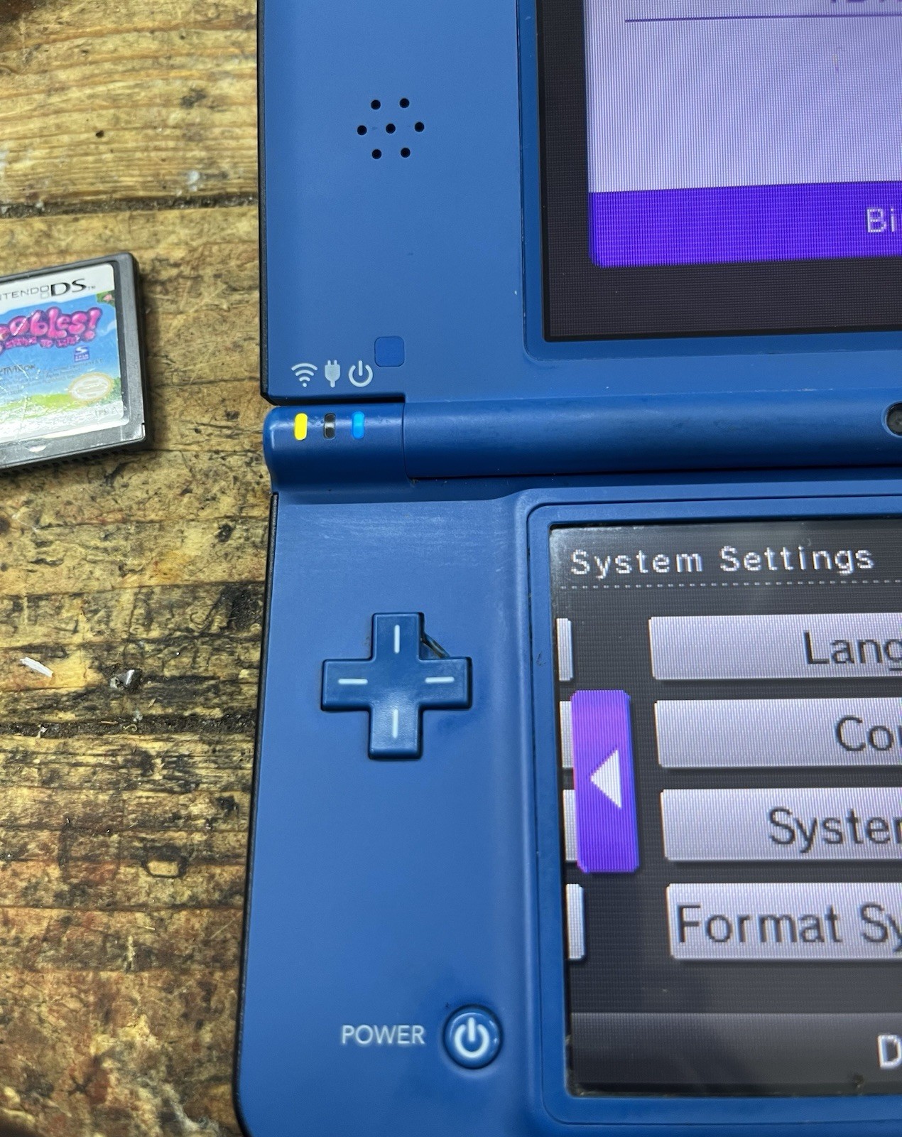 Nintendo DSi XL Blue/Black Handheld Console Wi-Fi Charger Cable & Zoolz Game