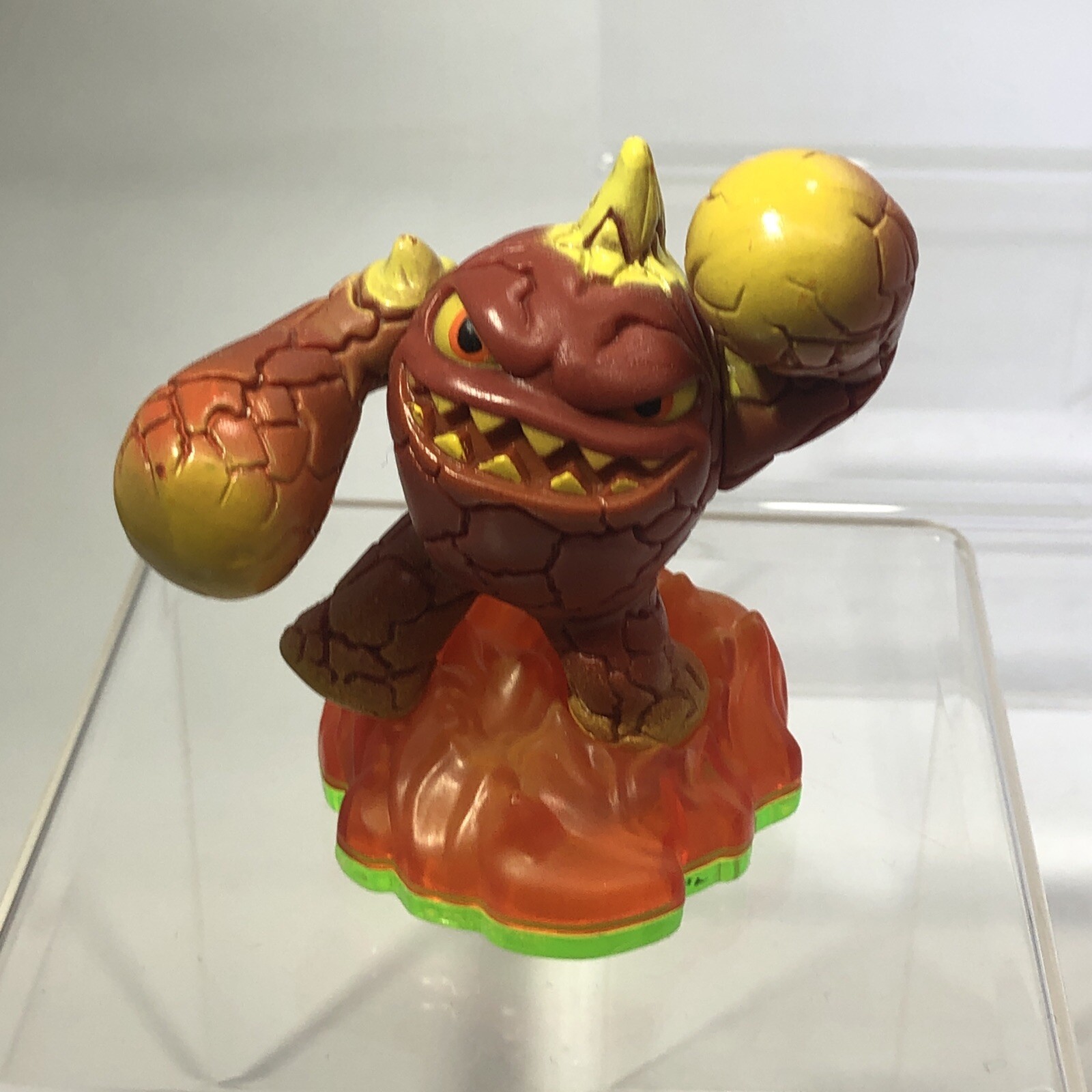 Lot of 6 Skylanders Figures Eruptor, Stealth Elf, Cynder, Gill Grunt, & More