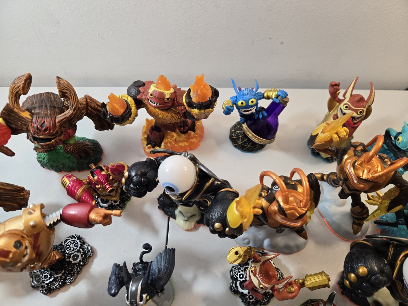 Skylanders Lot 19 Figures Varies Sets. Giants.