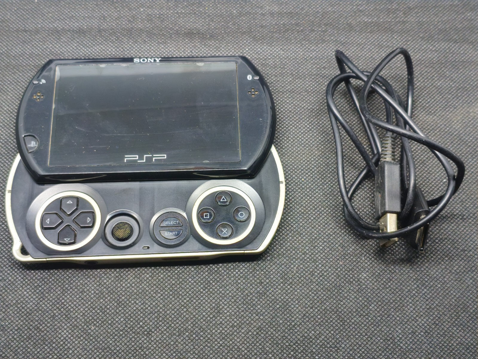 Sony Playstation Portable Go PSP Black Custom Firmware Installed