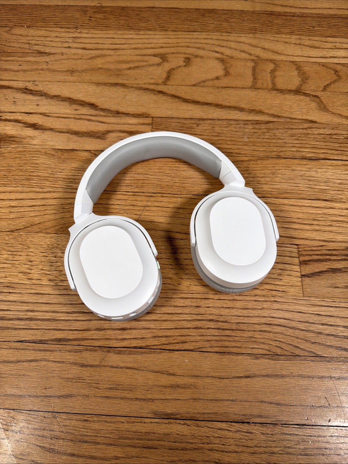 Razer Barracuda X Mercury Edition Wireless Bluetooth Gaming Headset – White