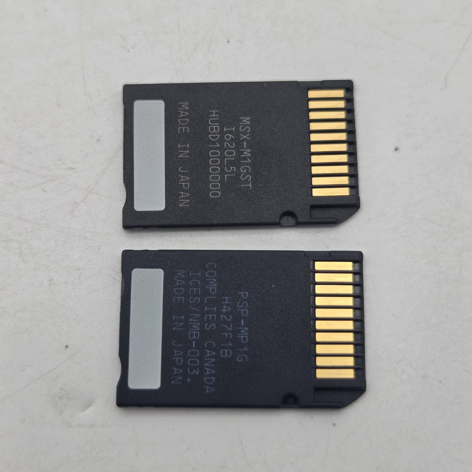 Sony PSP 1 GB Memory Stick PRO Duo Card Lot Of 2 MagicGate Playstation 1GB
