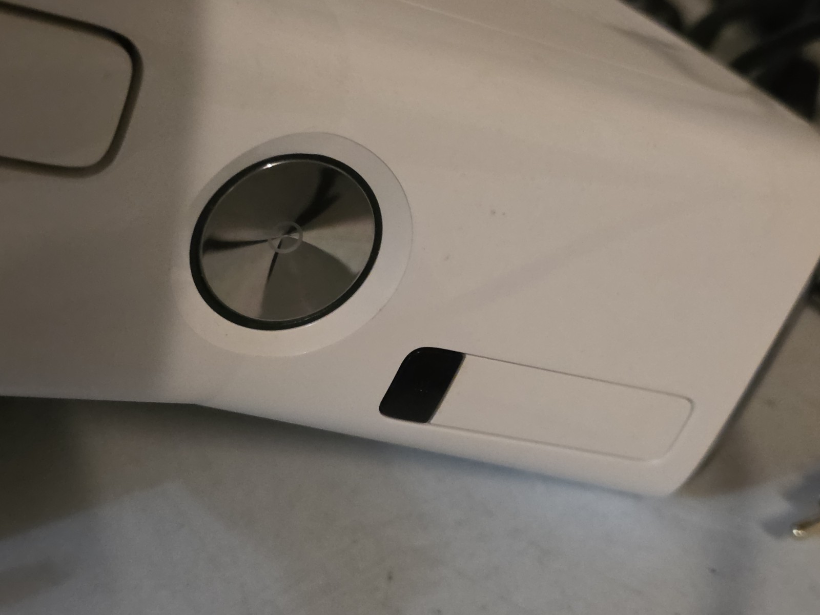 Microsoft Xbox 360 S Kinect Special Edition 4GB White Bundle NTSC-J china/Korea