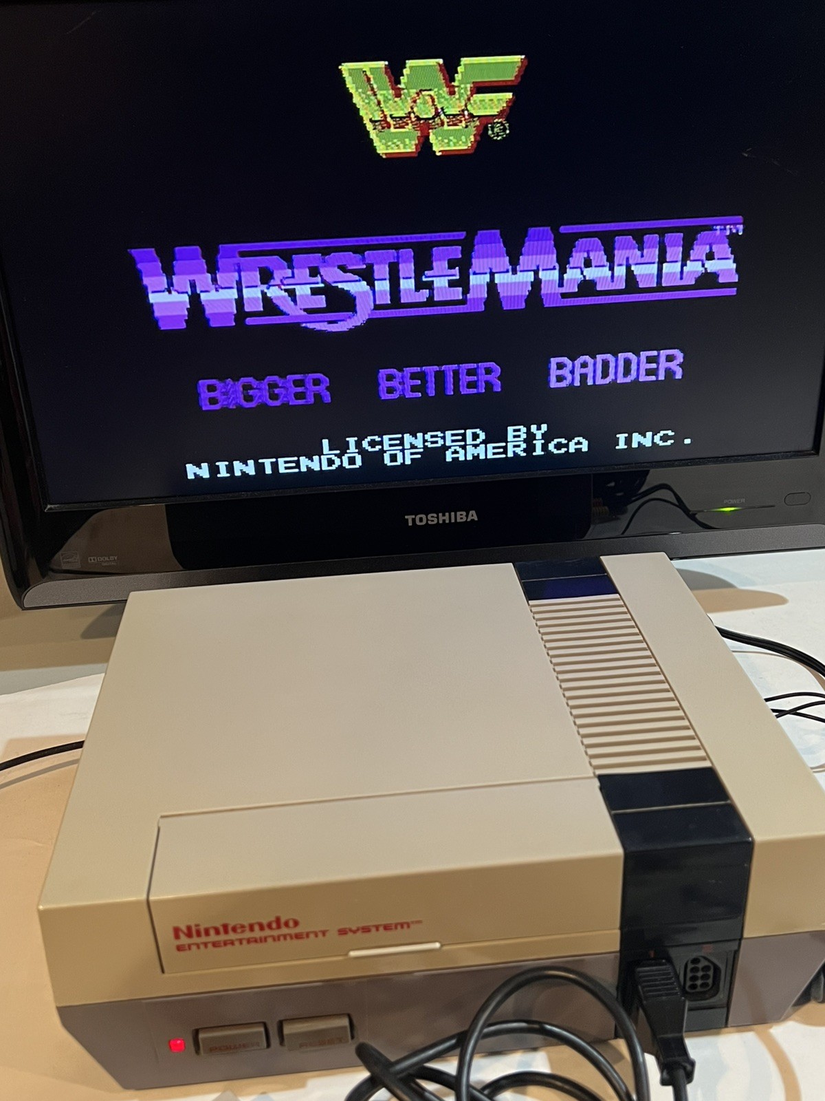 Nintendo NES Console Bundle – 7 Games – 2 Controllers – Tested And Working